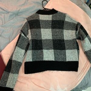 Plaid knitted sweater